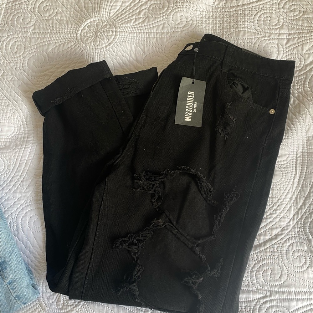 Missguided Black Ripped Boyfriend Jeans